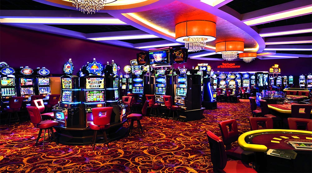 Зал игровых автоматов казино